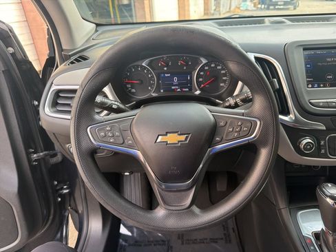 Used 2021 Chevrolet Equinox LT FWD image 16