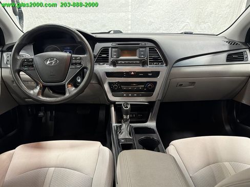 Used 2017 Hyundai Sonata SE FWD image 6