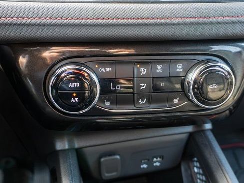 Used 2025 Chevrolet TrailBlazer RS w/ Convenience Package AWD/4WD image 29