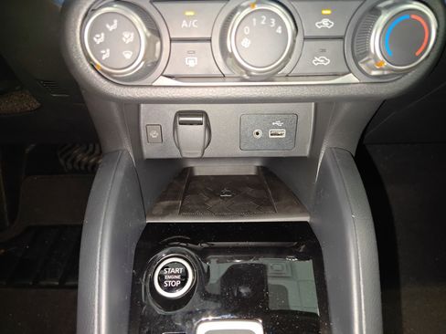 New 2025 Nissan Versa SV w/ Trunk Package FWD image 22