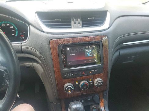 Used 2014 Chevrolet Traverse LT FWD image 25