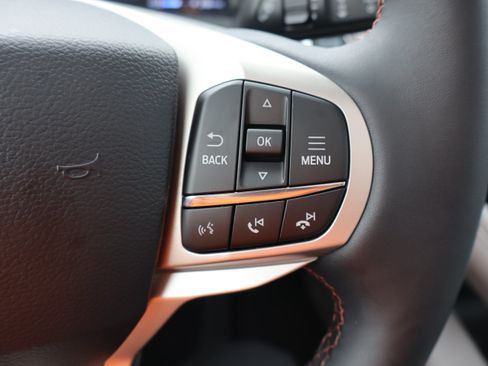 New 2026 Ford Explorer Active w/ Active Comfort Package AWD/4WD image 18
