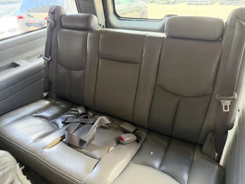 Used 2005 GMC Yukon XL Denali AWD/4WD image 15