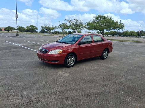 Used 2005 Toyota Corolla CE FWD image 2