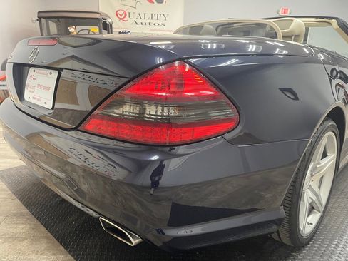Used 2009 Mercedes-Benz SL 550 w/ Premium I Pkg image 11