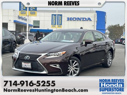 Used 2016 Lexus ES 300h Hybrid image 1
