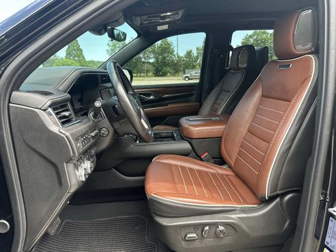 Certified 2024 GMC Yukon Denali Ultimate AWD/4WD image 10