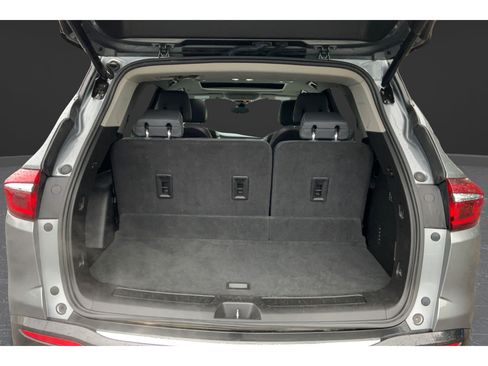 Used 2018 Buick Enclave Premium w/ Experience Buick Package AWD/4WD image 25