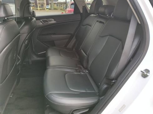 Used 2023 Kia Sportage EX image 27