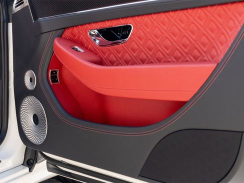 Used 2024 Bentley Continental GT Speed image 17