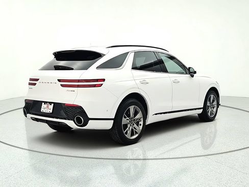 Used 2022 Genesis GV70 3.5T Sport w/ Sport Advanced Package AWD/4WD image 7
