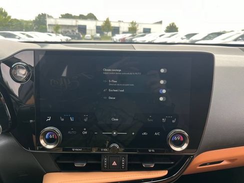 Used 2024 Lexus NX 250 FWD w/ Cold Area Package image 23