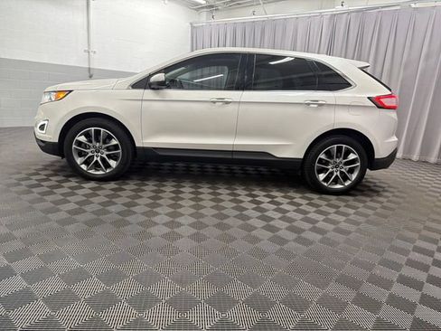 Used 2018 Ford Edge Titanium w/ Equipment Group 302A AWD/4WD image 10