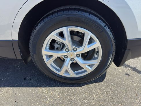 Used 2021 Chevrolet Equinox Premier image 8