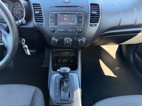 Used 2016 Kia Forte LX w/ LX Popular Package FWD image 17