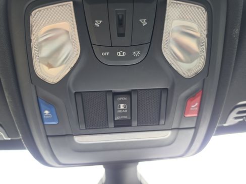 Used 2020 RAM 1500 Big Horn RWD image 33