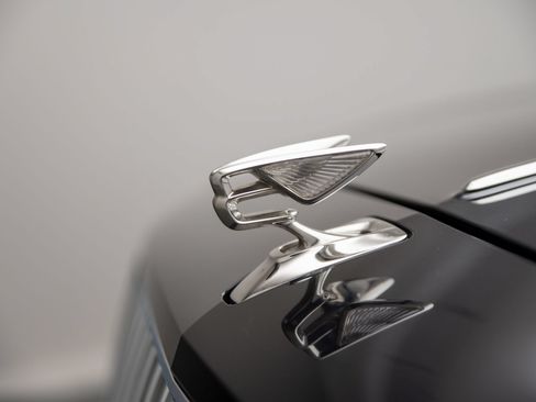 Certified 2023 Bentley Flying Spur V8 AWD/4WD image 45