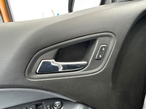 Used 2017 Chevrolet Colorado Z71 AWD/4WD image 34