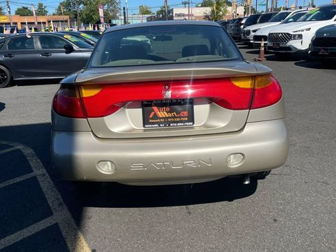 Used 2001 Saturn S-Series SC2 image 3