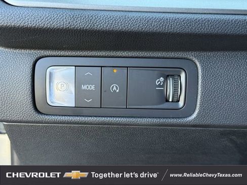 Certified 2025 Chevrolet Traverse LT w/ Driver Confidence Package image 24