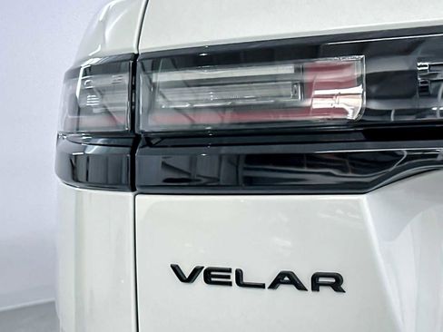 Used 2025 Land Rover Range Rover Velar Dynamic SE image 28
