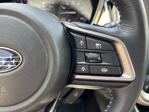 Used 2025 Subaru Outback Limited AWD/4WD image 11