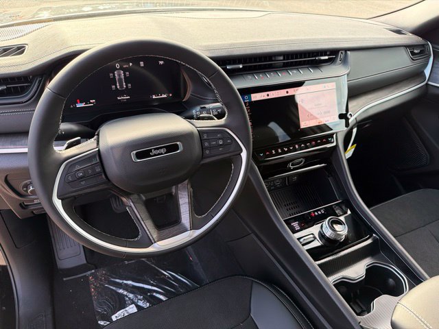 New 2026 Jeep Grand Cherokee Altitude AWD/4WD image 15