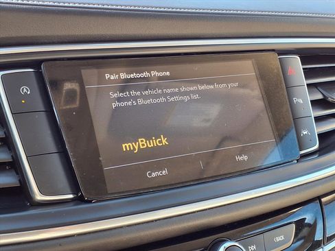 Used 2023 Buick Enclave Essence image 6