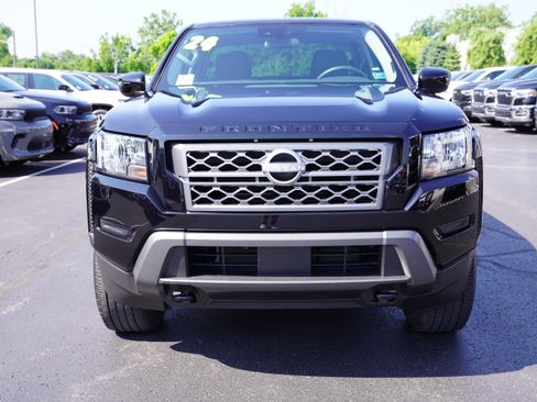Used 2024 Nissan Frontier SV w/ Technology Package AWD/4WD image 10