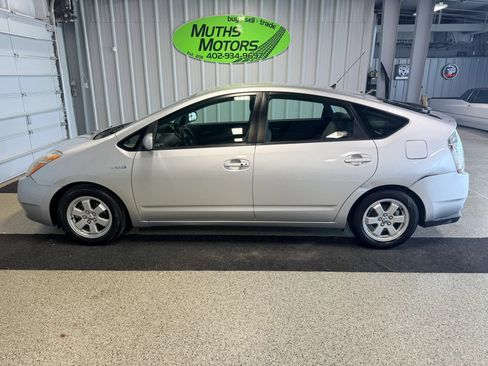 Used 2007 Toyota Prius w/ Pkg 2 FWD image 5