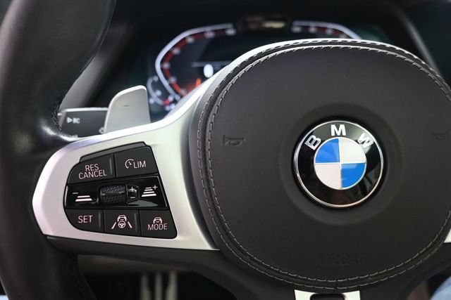 Used 2021 BMW X7 xDrive40i w/ M Sport Package AWD/4WD image 29