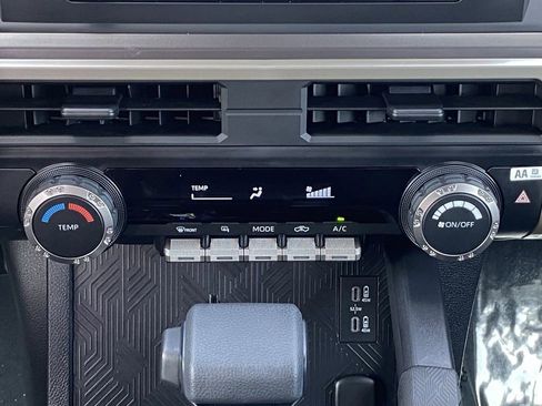 Certified 2026 Toyota Tacoma SR5 AWD/4WD image 32