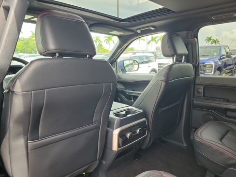 Used 2023 Ford Expedition Limited RWD image 17
