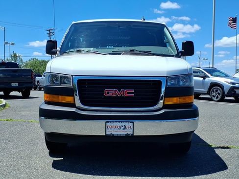 Used 2025 GMC Savana 2500 w/ Driver Convenience Package RWD image 2