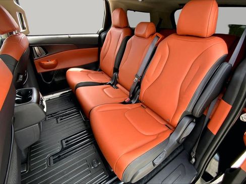 Used 2026 Kia Carnival SX w/ SX Dark Edition Package FWD image 20