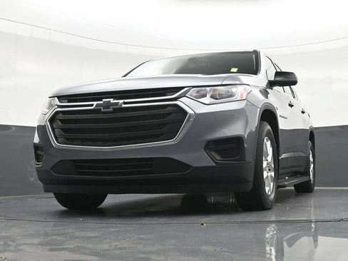 Used 2020 Chevrolet Traverse LS FWD image 36