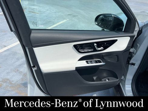 Used 2025 Mercedes-Benz GLC 350e 4MATIC w/ AMG Line image 11