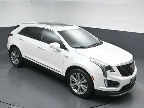 Used 2024 Cadillac XT5 Premium Luxury w/ LPO, Floor Liner Package AWD/4WD image 43