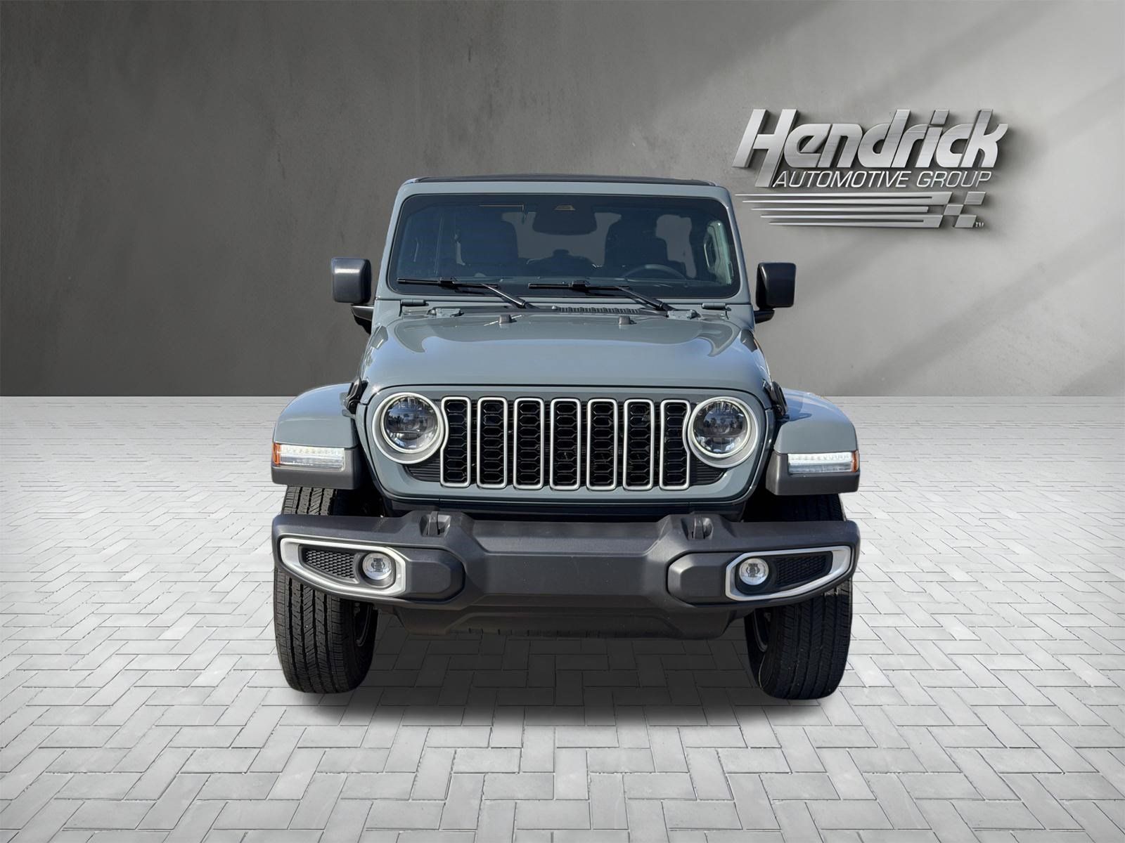 Used 2026 Jeep Wrangler Unlimited Sahara AWD/4WD image 3