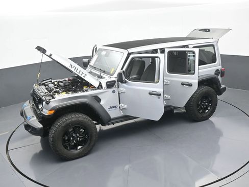 Used 2024 Jeep Wrangler Unlimited image 70