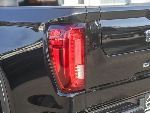 Used 2024 GMC Sierra 1500 Denali Ultimate AWD/4WD image 9