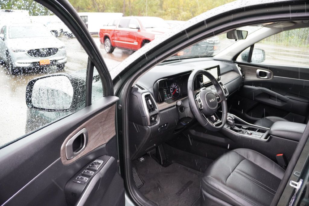 Certified 2022 Kia Sorento S AWD/4WD image 14