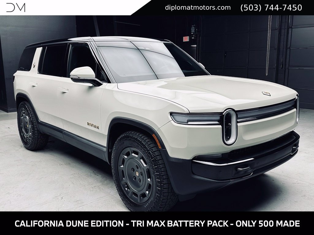 Used 2025 Rivian R1S Adventure Tri AWD/4WD image 8