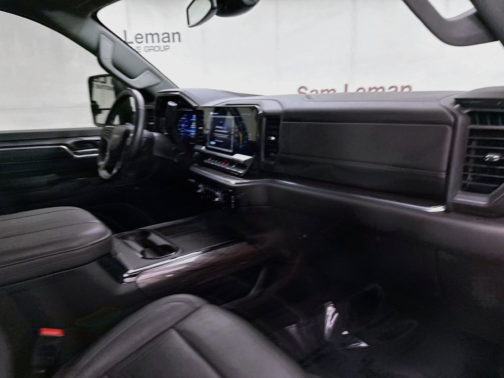 Used 2025 Chevrolet Silverado 3500 LTZ w/ LTZ Plus Package AWD/4WD image 31