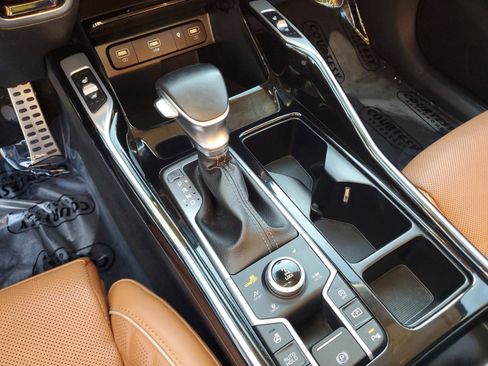 Used 2022 Kia Sorento SX Prestige w/ Rust Color Package image 26