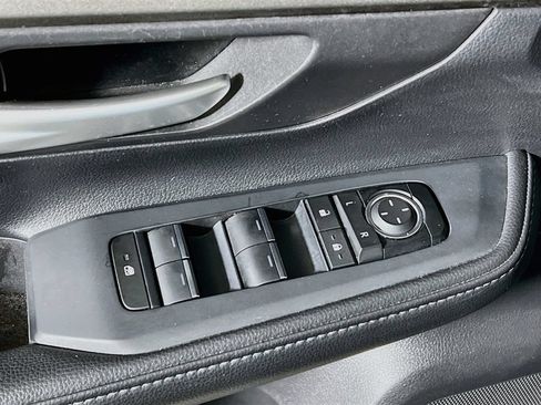 Certified 2025 Toyota Grand Highlander AWD image 16
