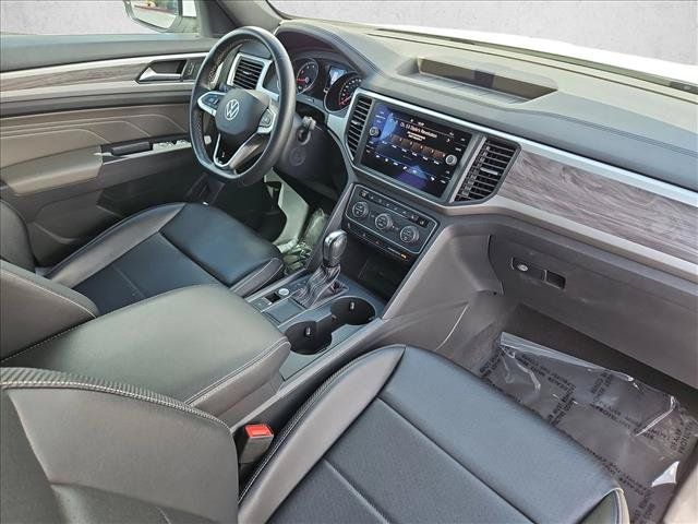 Used 2021 Volkswagen Atlas Cross Sport SE w/ Panoramic Sunroof Package FWD image 27