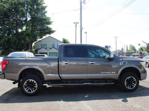 Used 2016 Nissan Titan Platinum Reserve AWD/4WD image 4