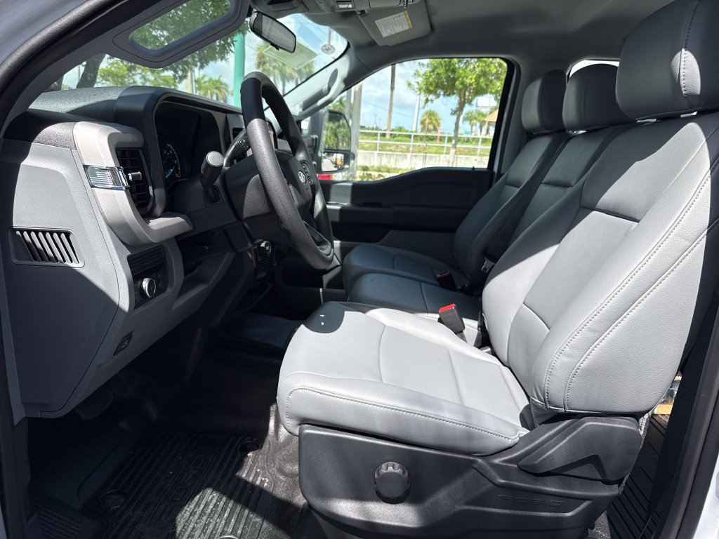 New 2026 Ford F350 XL w/ XL Chrome Package AWD/4WD image 19