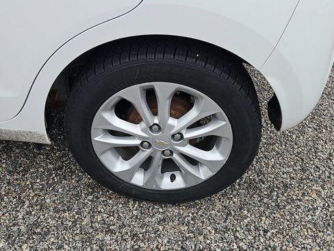 Certified 2019 Chevrolet Spark LT FWD image 8